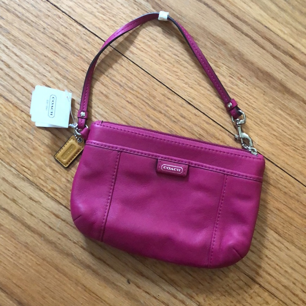 Coach Wristlet Fuchsia Hot Pink Brand New with Tag